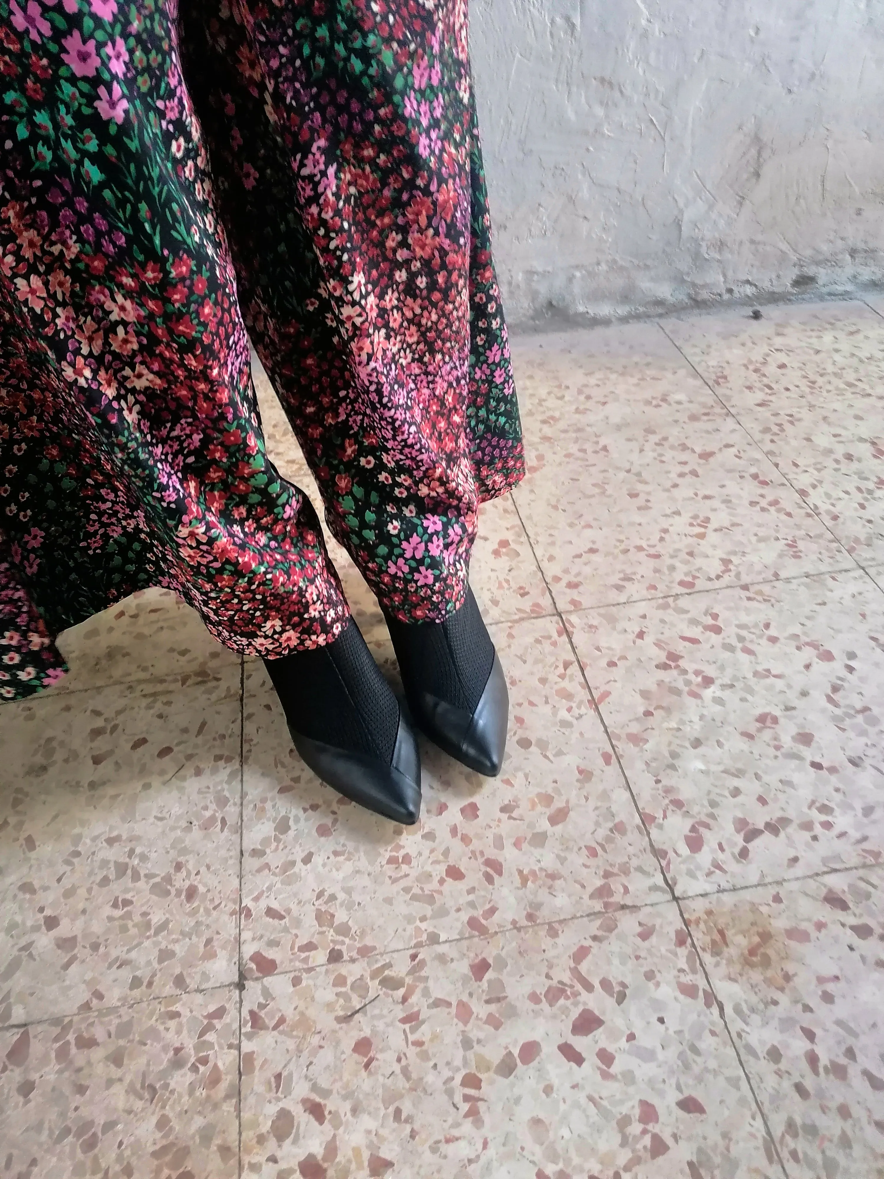 #16 SUPER BLACK MESH BOOTIES