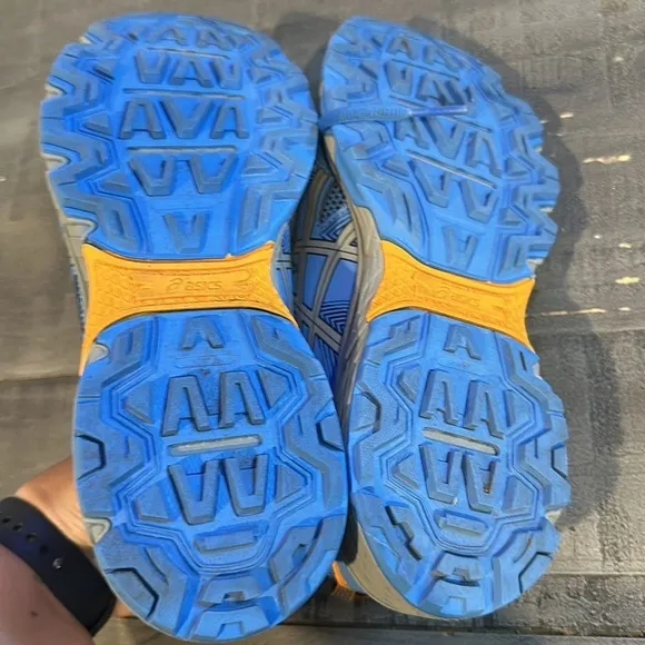 ASICS Gel-Venture 8 GS Big Kids 6 Running Shoe
