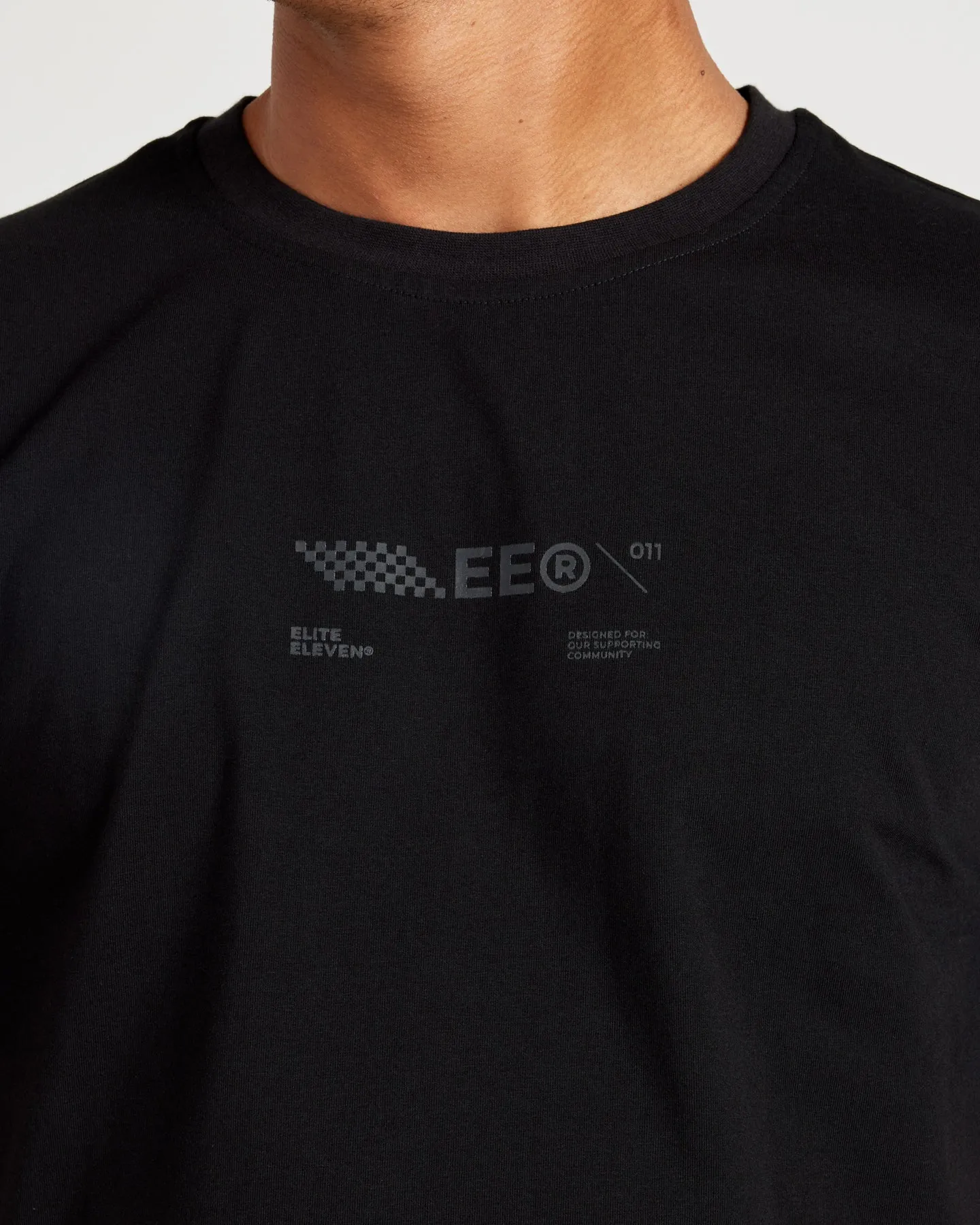 Capital Fitted Tee V2 - Black / Black