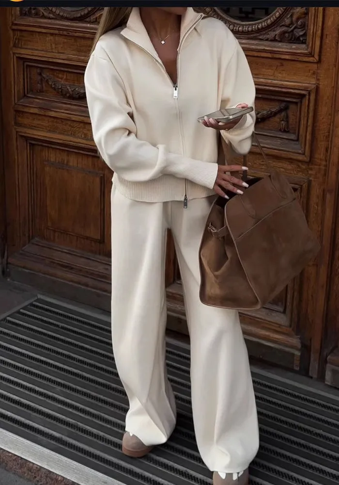 Effortlessly Stylish Zippered Top and Wide-Leg Pants Two-Piece Set