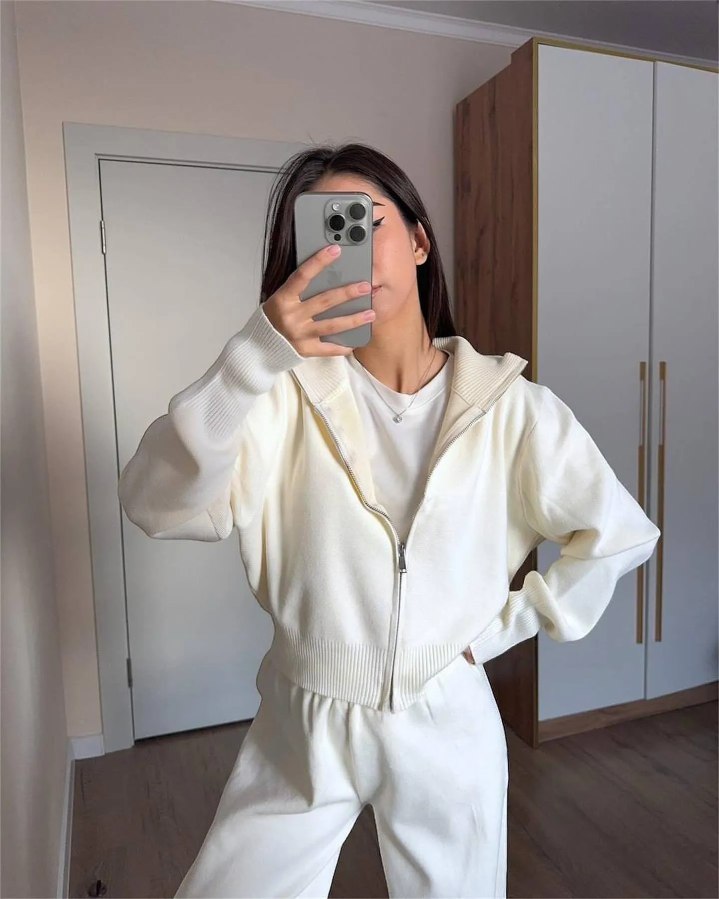 Effortlessly Stylish Zippered Top and Wide-Leg Pants Two-Piece Set