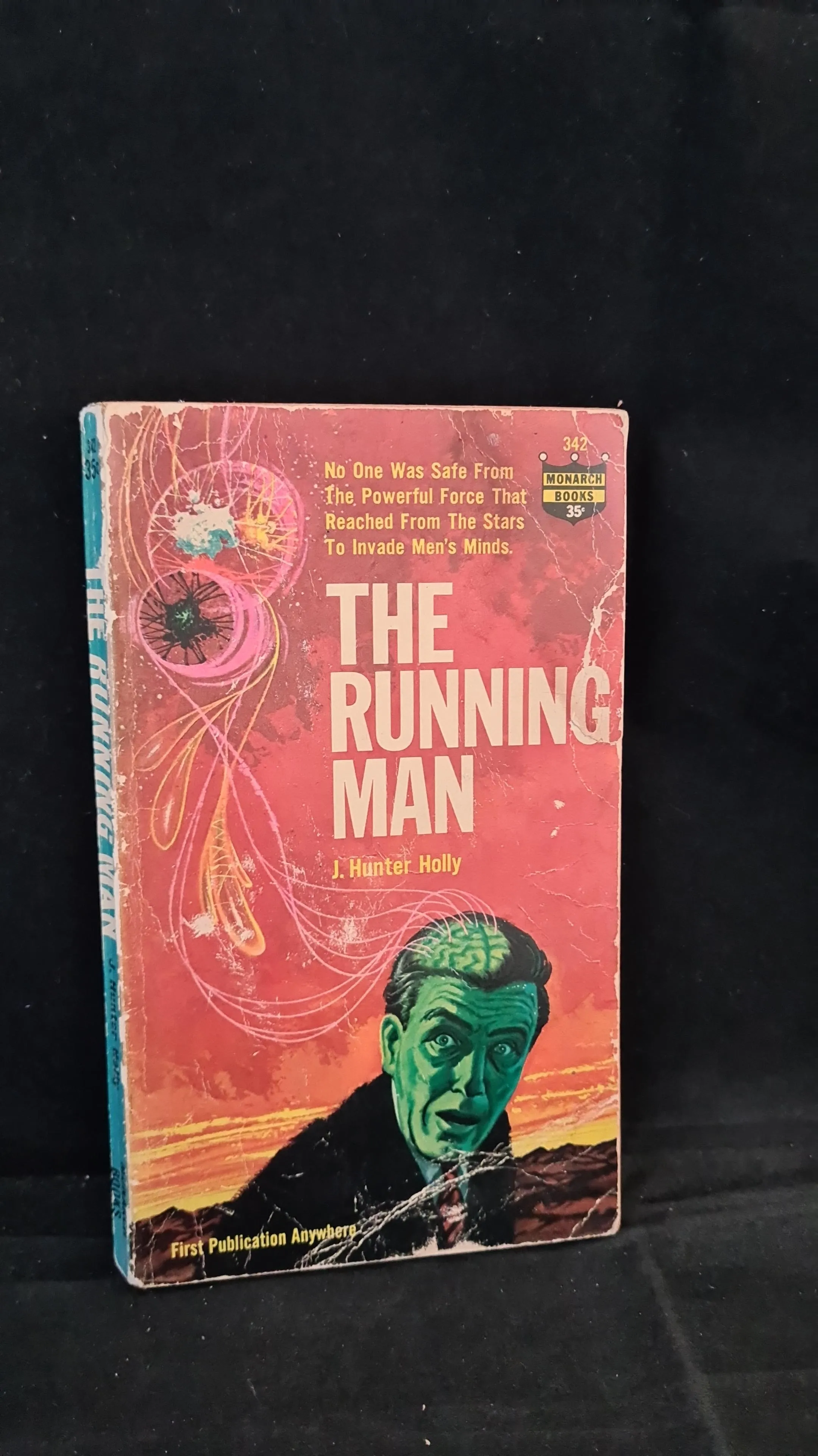 J Hunter Holly - The Running Man, Monarch Books, 1963, Paperbacks