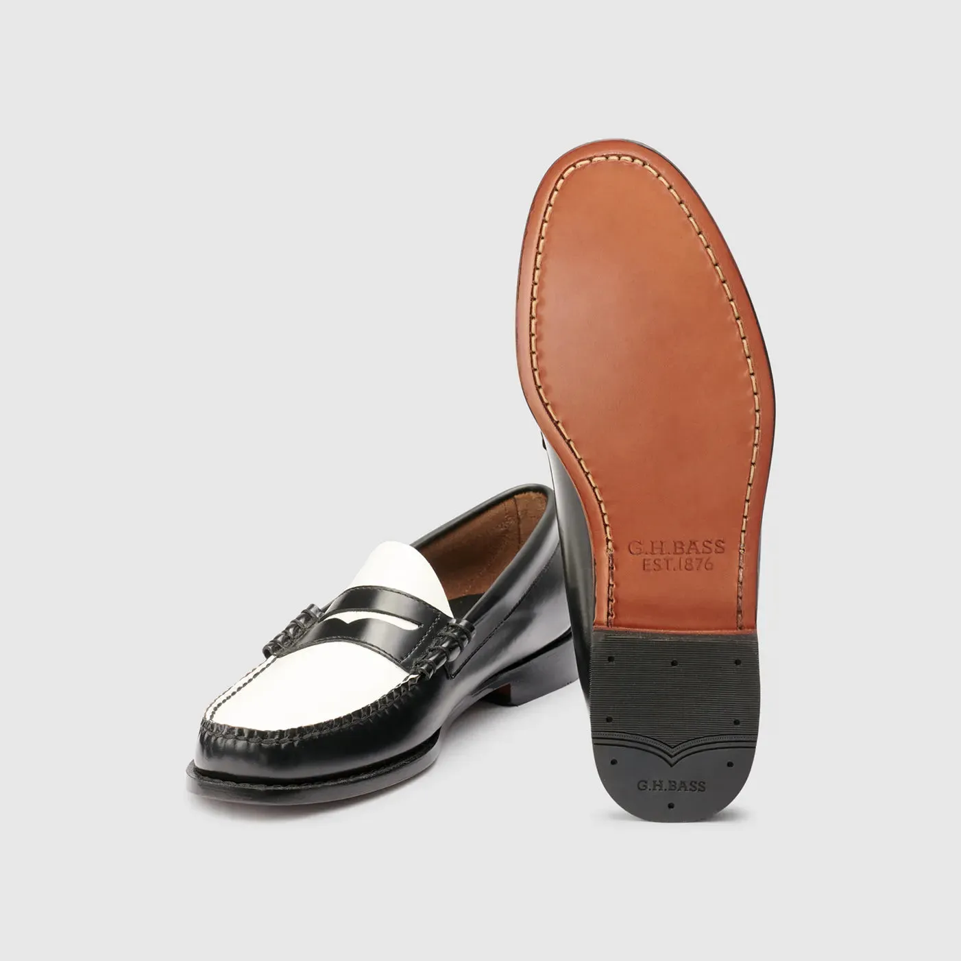 Larson Weejuns Loafer in Black/White