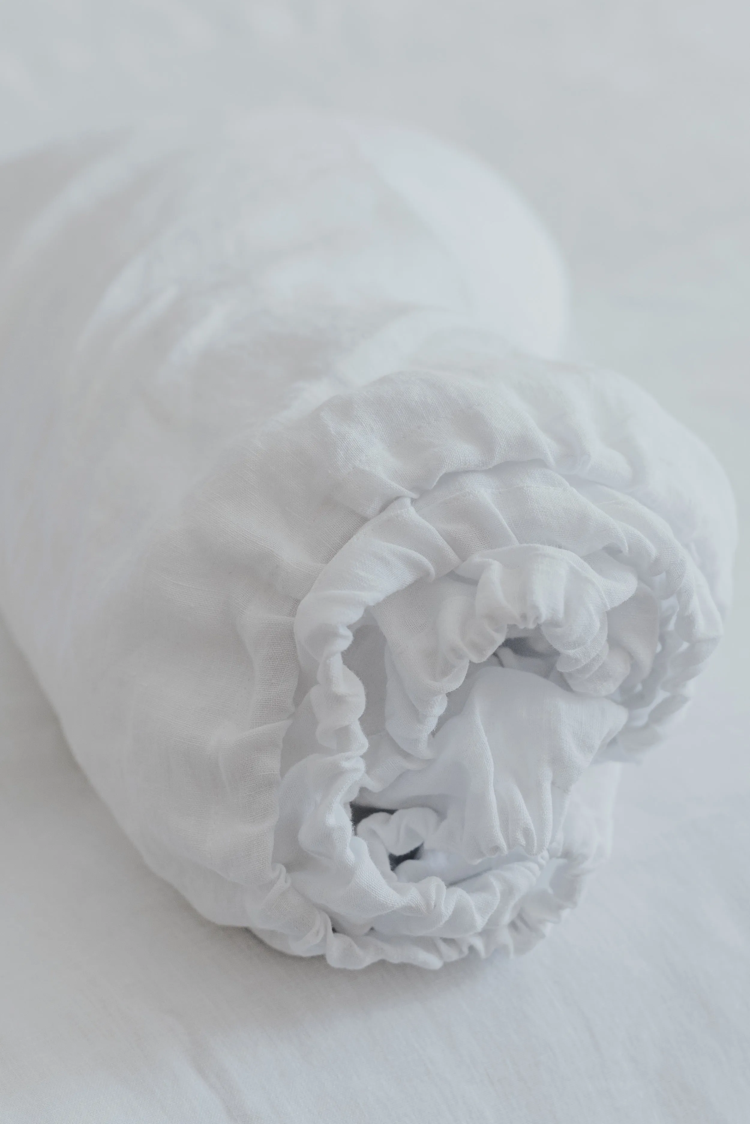 Linen fitted sheet - white