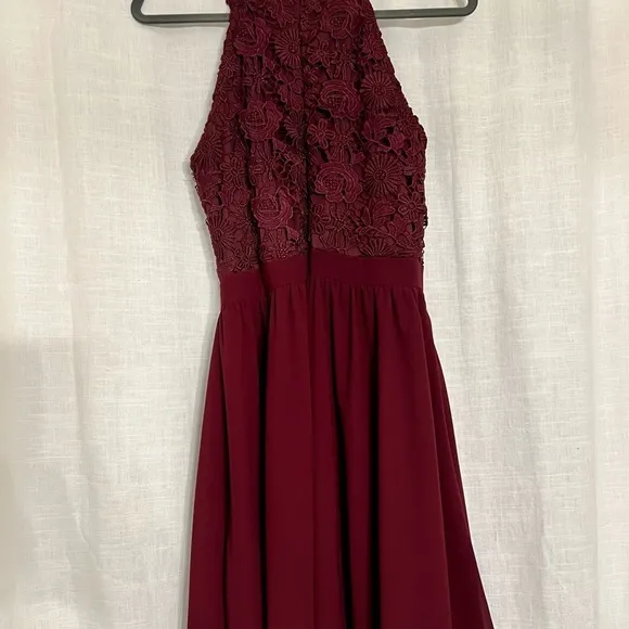 Lulus Lovers Game Lace Burgundy Dress Sz M - Excellent Condition