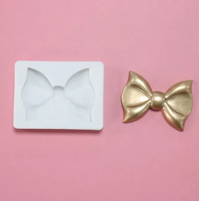 MEDIUM SMOOTH BOW / BOWTIE MOULD