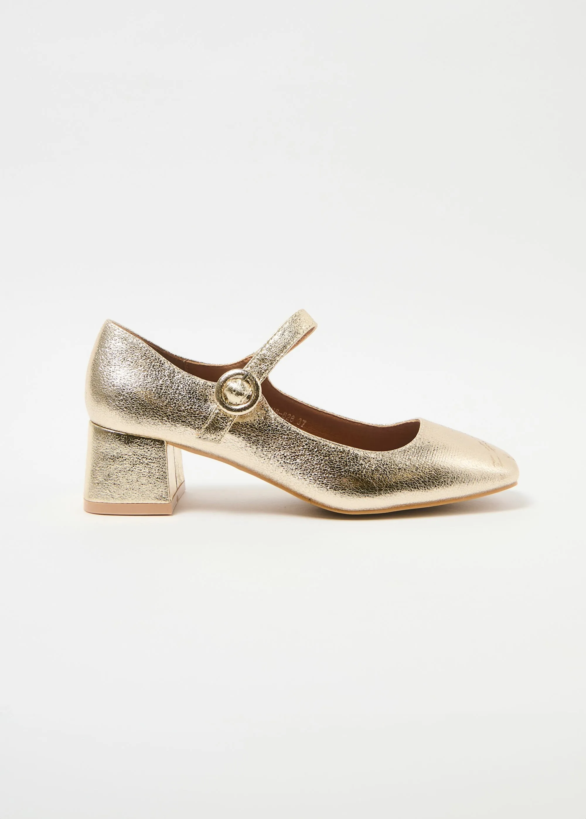 Metallic pumps with baby-style heels