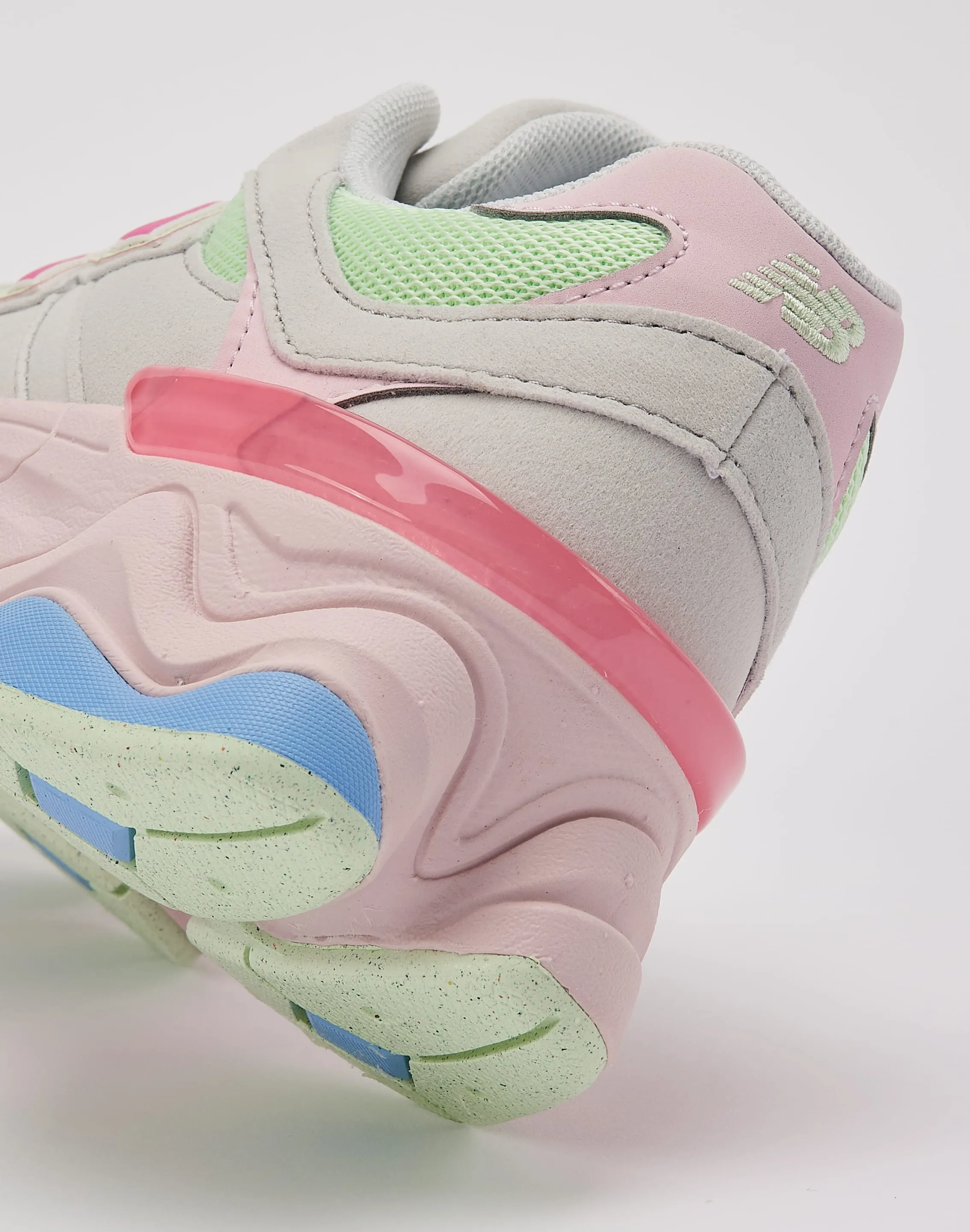 New Balance 9060 Grade-School