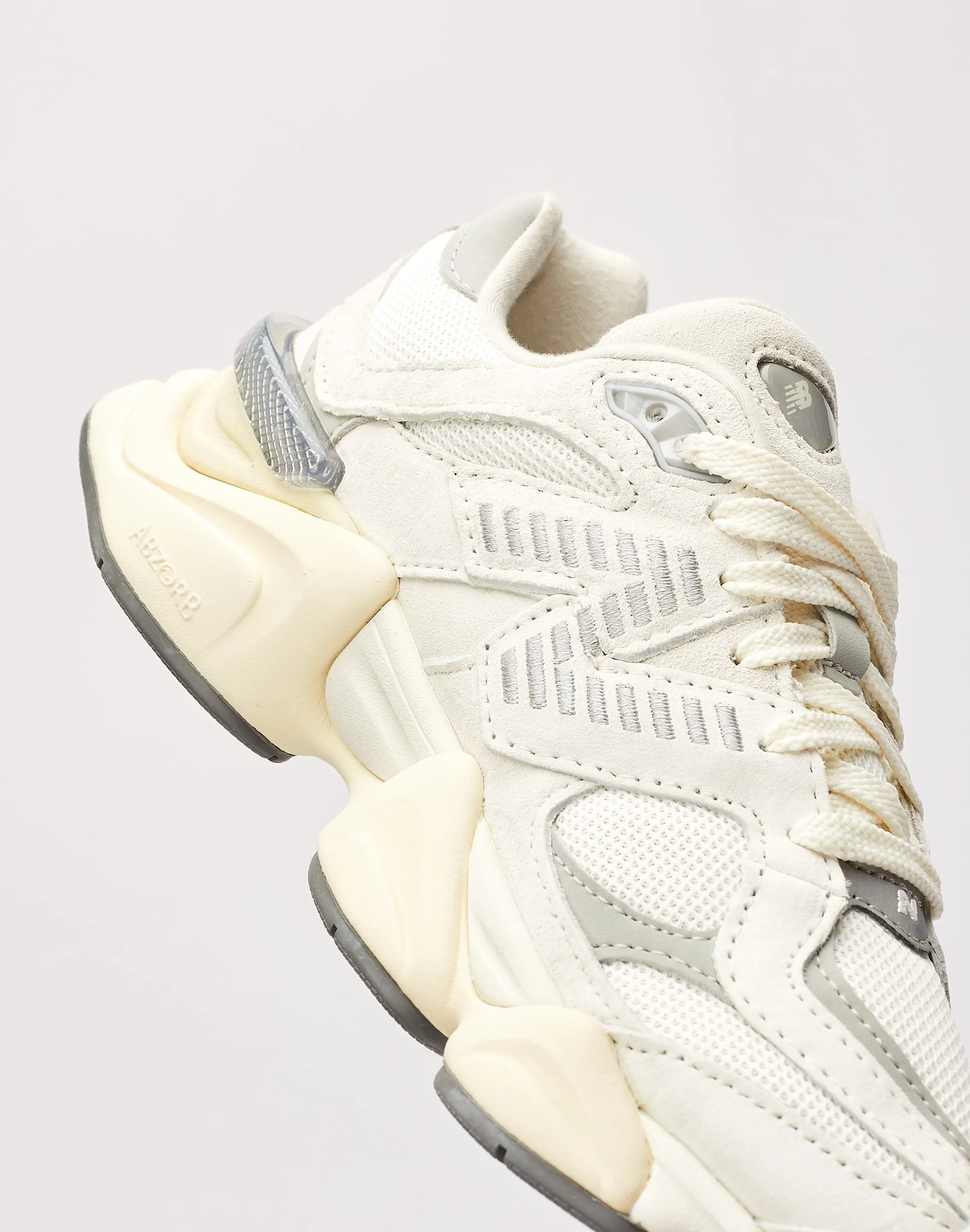 New Balance 9060 Grade-School