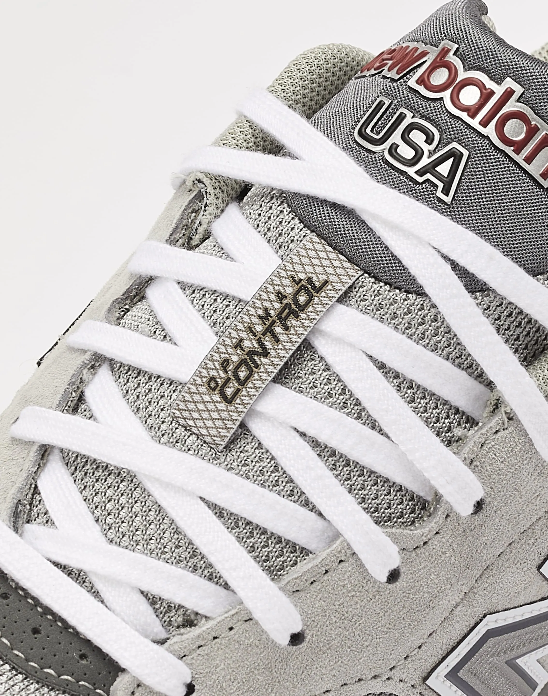 New Balance 990v3