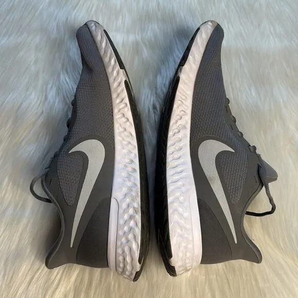 Nike Revolution 5 Cool Gray Running Sneaker