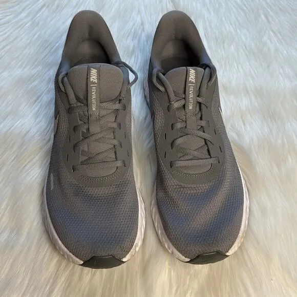 Nike Revolution 5 Cool Gray Running Sneaker