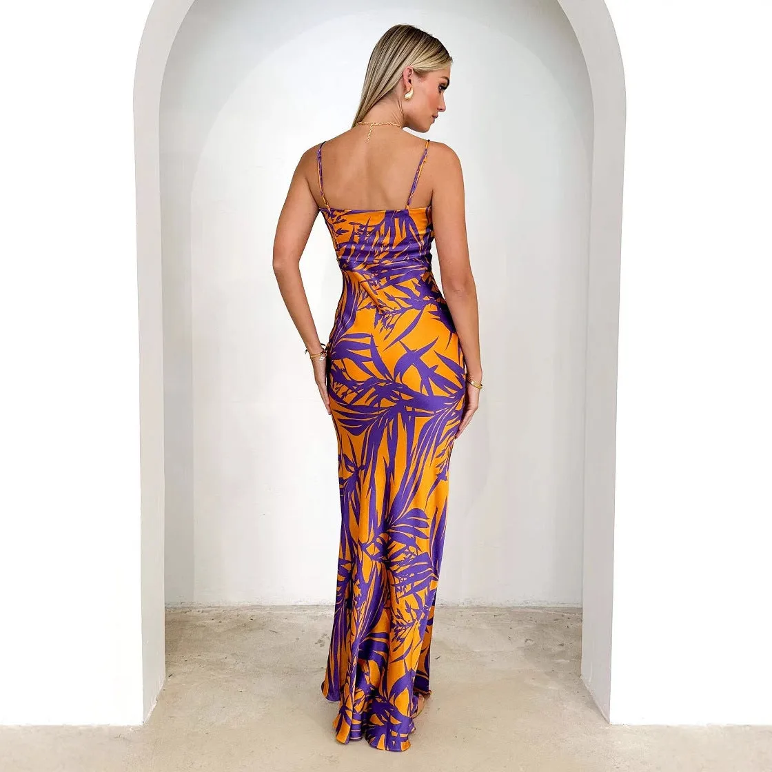 Vibrant Tropical Print V-Neck Maxi Dress with Sleek Silhouette