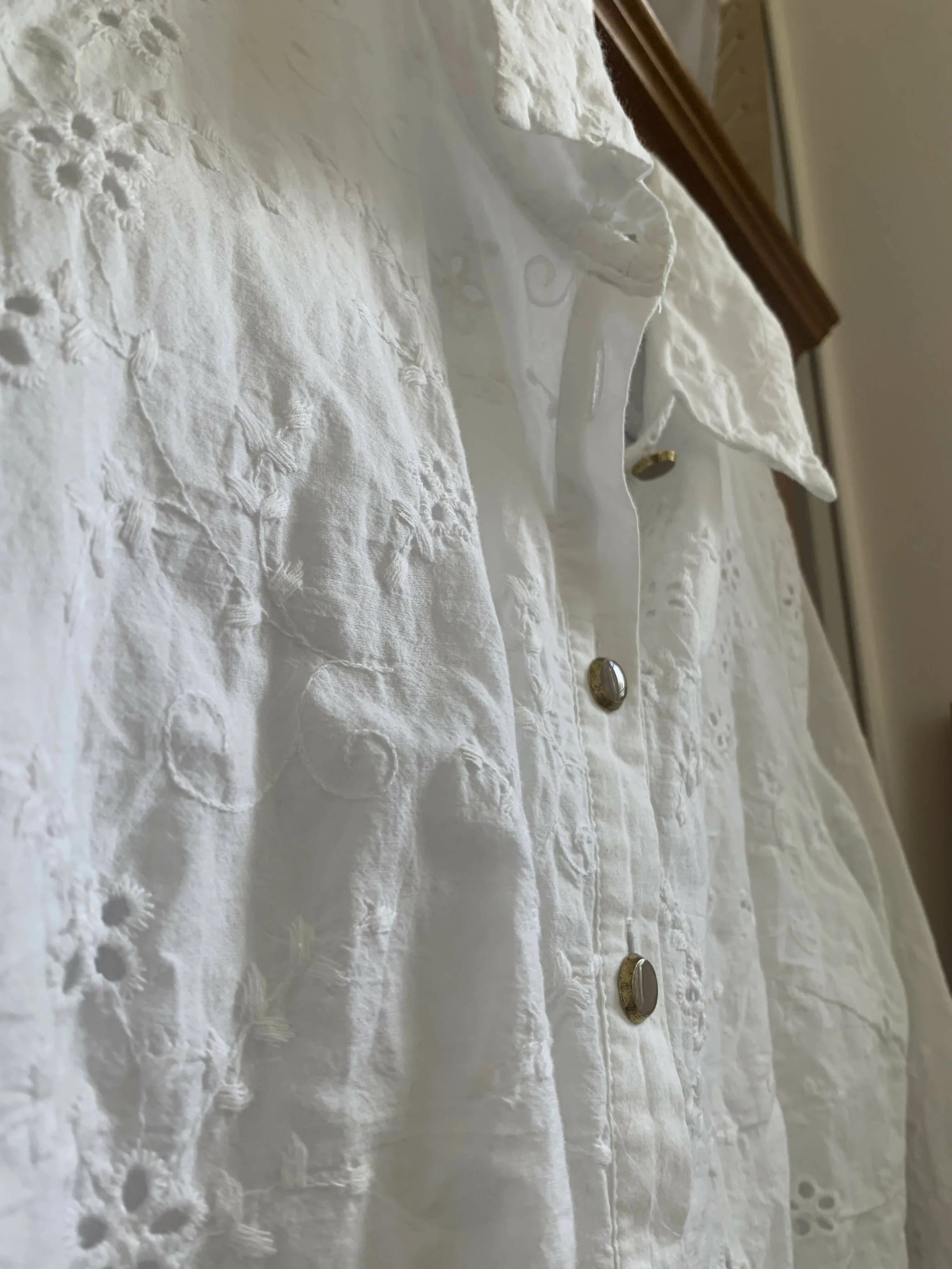 *weisses Kleid mit Blumenmuster, Gr.38/M*