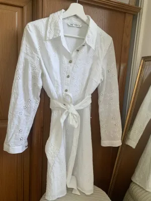 *weisses Kleid mit Blumenmuster, Gr.38/M*