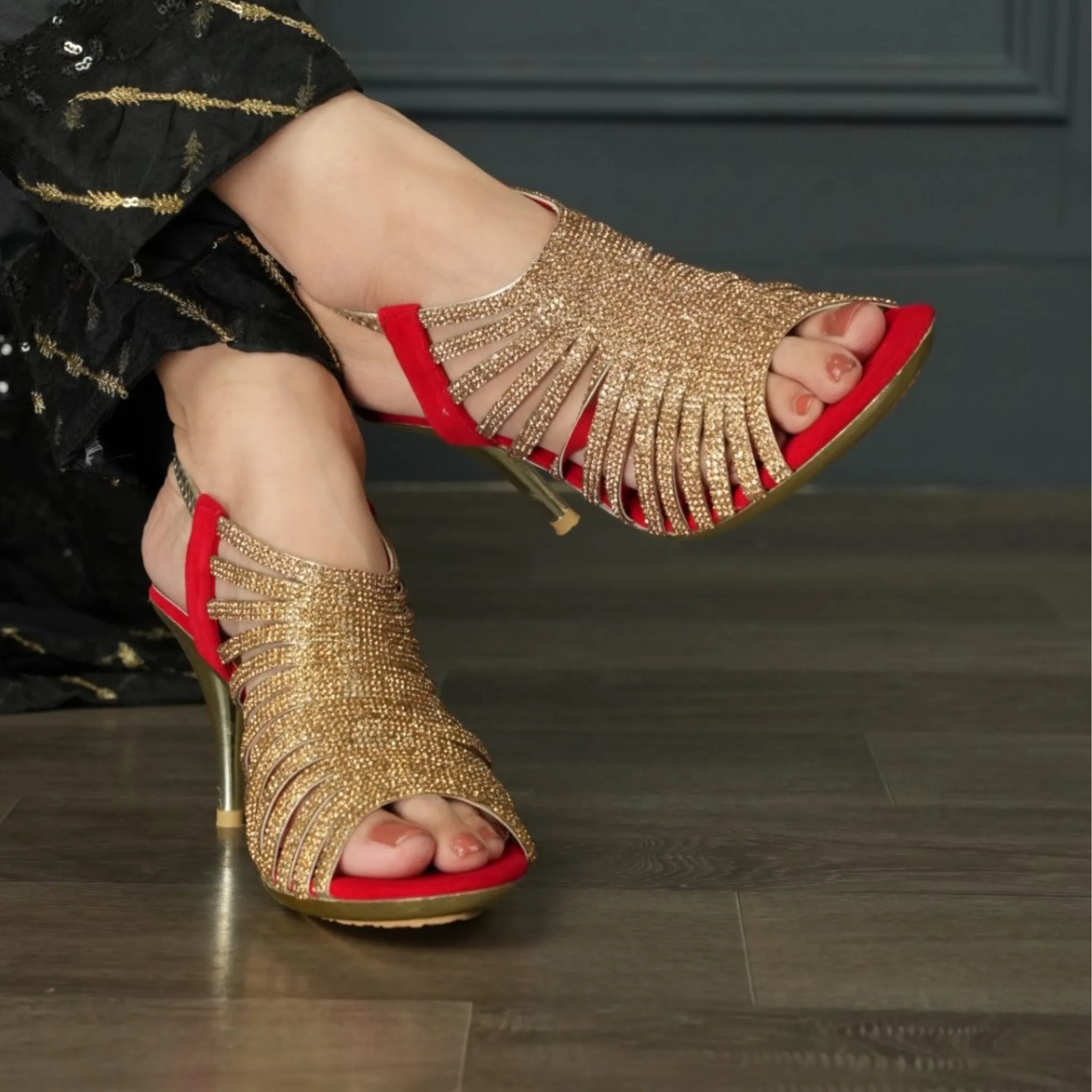 WOMEN HEELS SANDAL