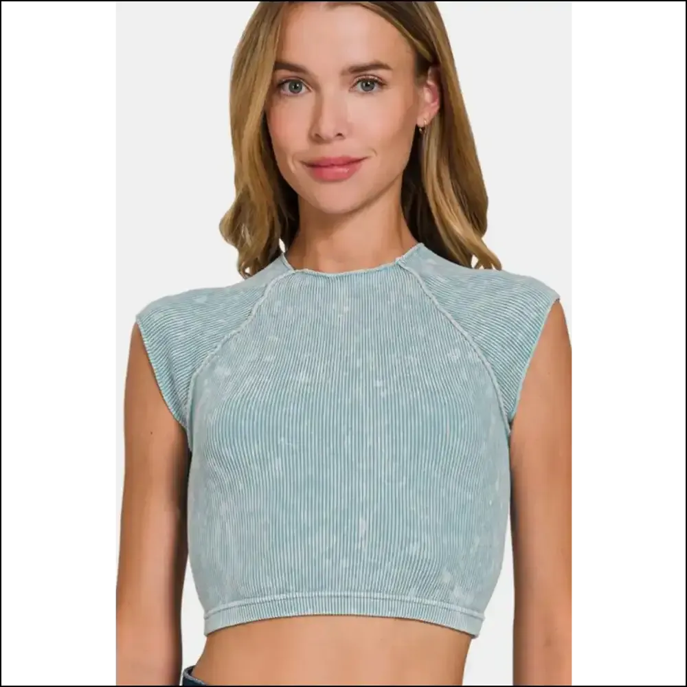 Zenana Chic Ribbed Cropped Top