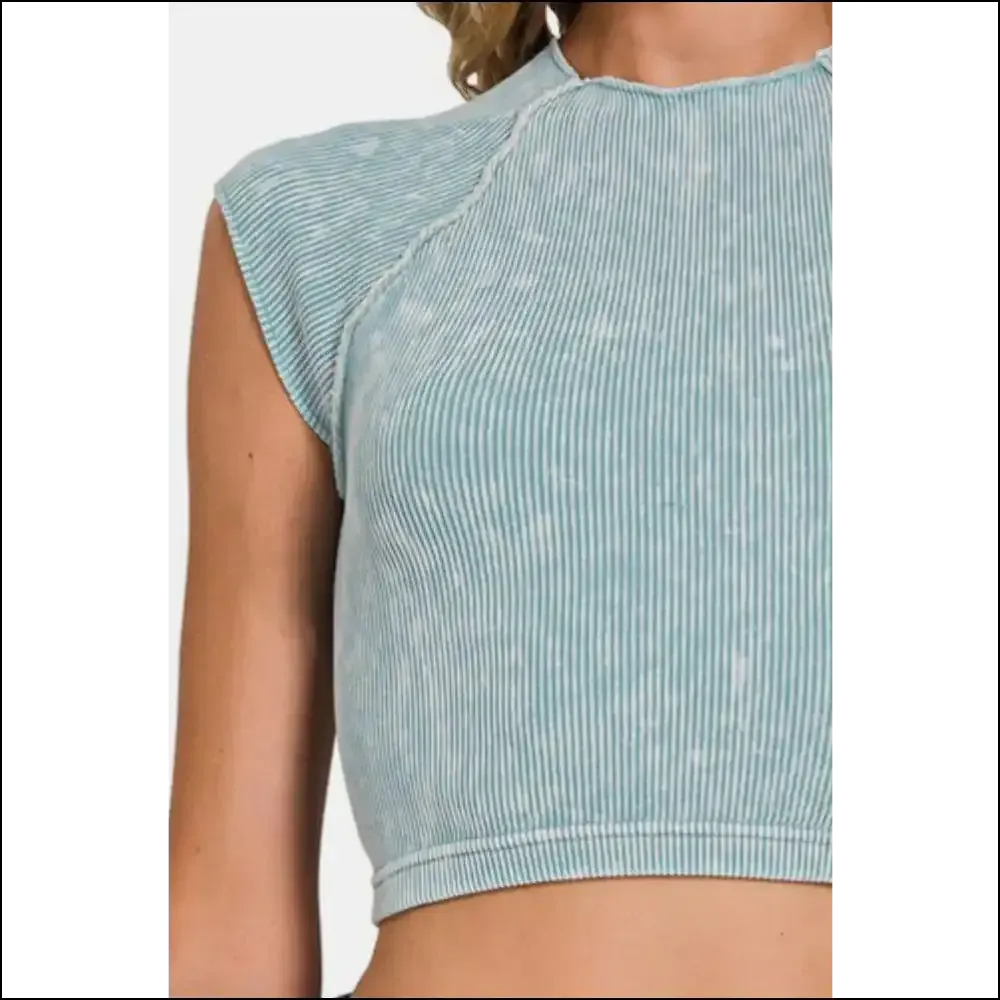 Zenana Chic Ribbed Cropped Top